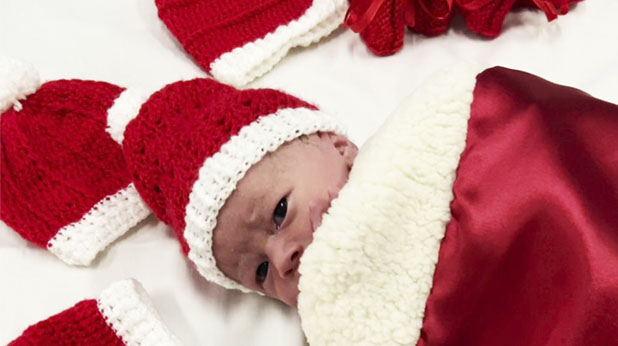 Bebês nascidos no dia 25 de dezembro recebem surpresas no Hospital São Luiz Gonzaga